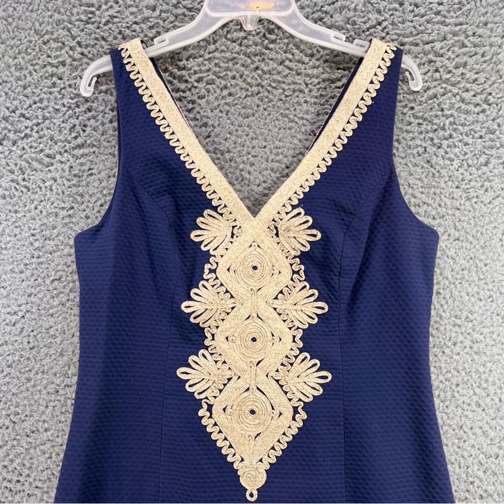 Lilly Pulitzer Junie True Shift Dress Sz 8 Blue/Gold V-Neck Nautical Resortwear - Picture 2 of 15